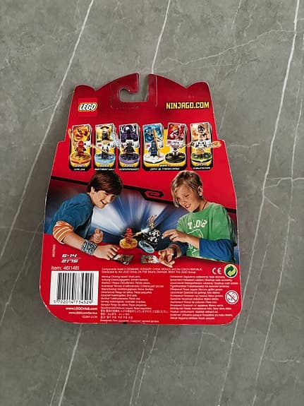 Oöppnad LEGO Ninjago spinnerset