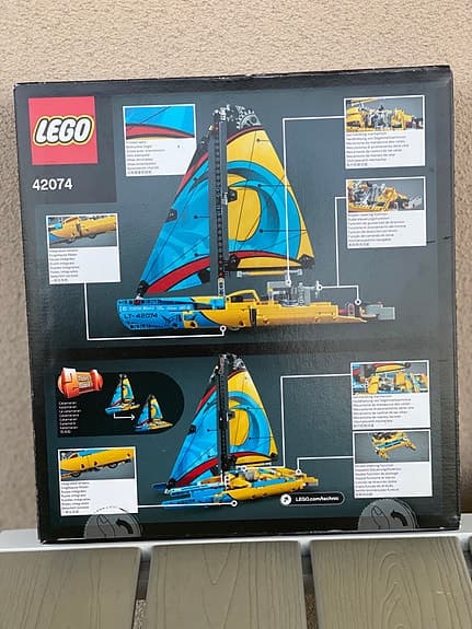 LEGO Technic 42074 Racing Yacht