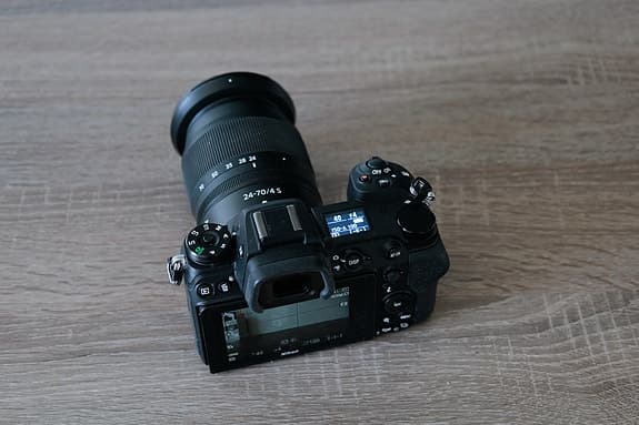 Nikon Z6 II + Nikkor Z 24-70mm f/4 S inkl orginalbox och alla tillbehör säljes