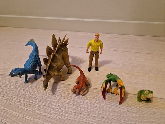 Schleich dinosaurier och lekfigurer