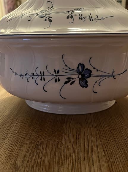 Villeroy & Boch terrin med lock vit/blå porslin