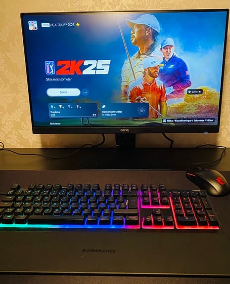 23.8 tum gamingskärm + tangentbord + mus