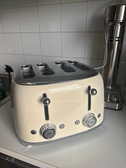 Smeg brödrost 4 skivor creme