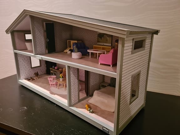 Lundby dockskåp med inredda rum