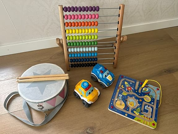 Paket barnleksaker från 1 år