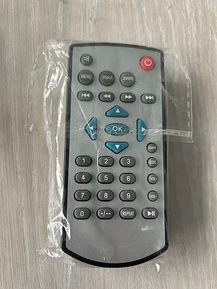 Kompakt Bärbar mini-LCD-projektor med smidig fjärrkontroll