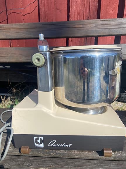 Electrolux Assistent / matberedare med rostfri bunke och mixer