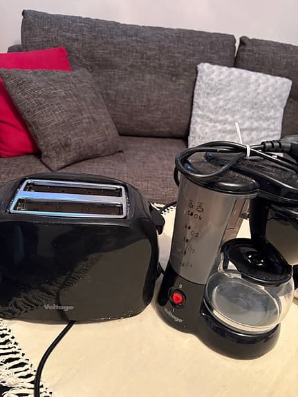 Brödrost och kaffebryggare Voltage