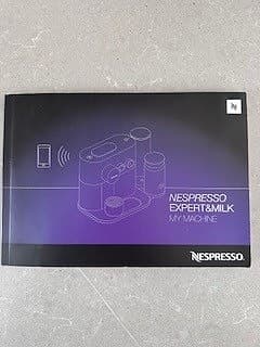 Nespresso Expert & Milk kaffemaskin svart