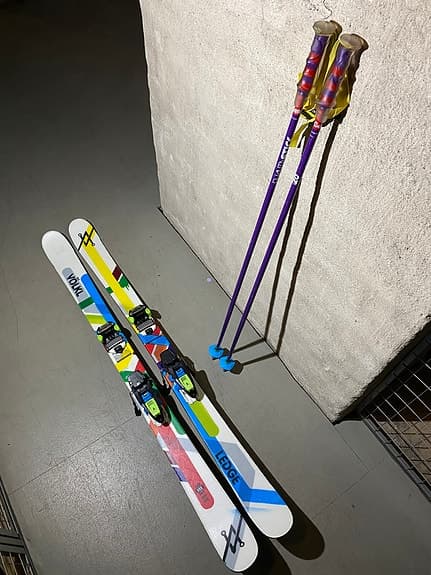 Twin Tip Skidor 155 cm – Völkl Ledge + Marker Bindningar + Völkl Stavar