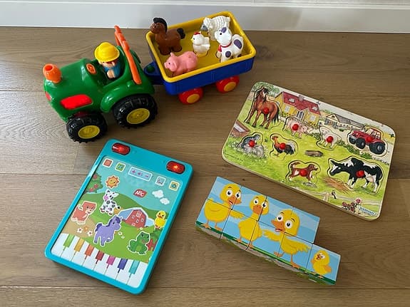 Paket leksaker från 1år