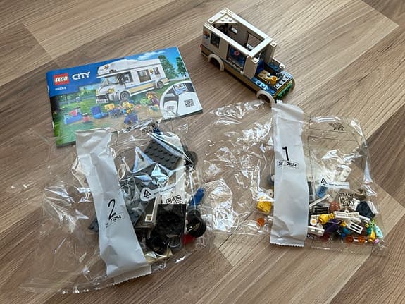 LEGO City 60283 Holiday Camper Van (opened box, complete set)