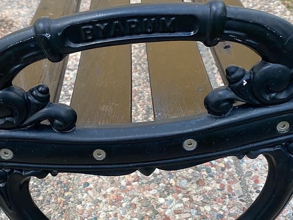 Byarums Bruk trädgårdsbänk gjutjärn trä