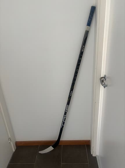 True EX6 hockeyklubba 65 flex Left mycket fint skick