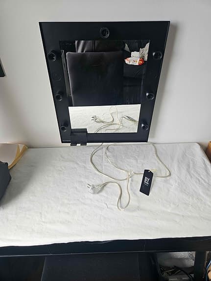 Rydéns | Sminkspegel | Lampor | Högtalare | Svart |