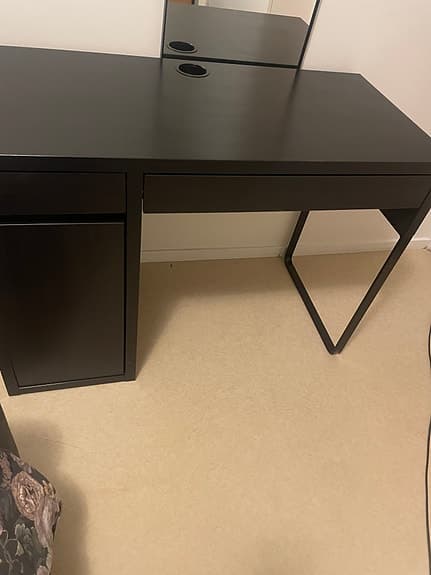 IKEA MICKE skrivbord i fint skick