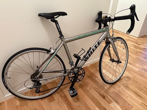 White RR 240 Lite racer