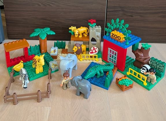 LEGO DUPLO djurpark zoo med djur och figur