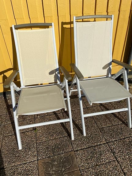 Hopfällbara positionsstolar i beige för uteplats