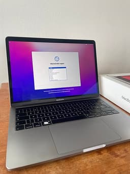 MacBook Pro 13” 2018 – Intel i5, 8 GB RAM, 256 GB SSD – Space Gray