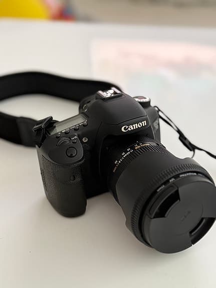 Canon EOS 7D + 1 objektiv + Canon Speedlite 600EX – komplett paket