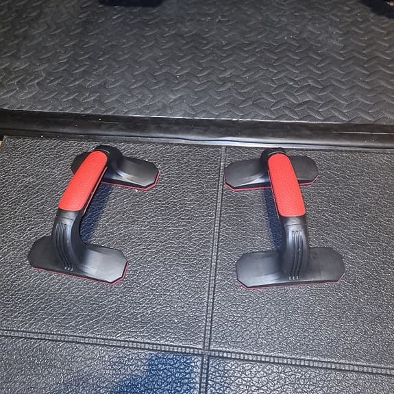 Push up bars PRO, lite dyrare mycket stabilare för oss lite grövre grabbar