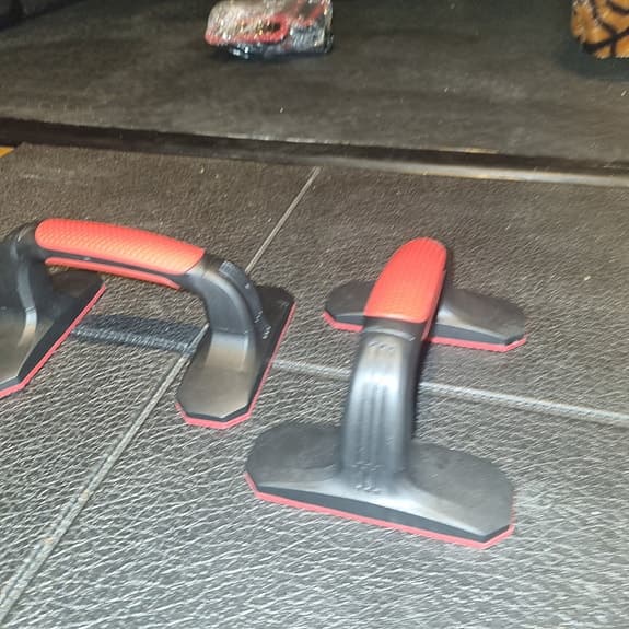 Push up bars PRO, lite dyrare mycket stabilare för oss lite grövre grabbar