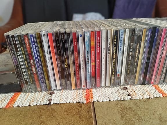 Samling musik-CD-skivor blandade artister