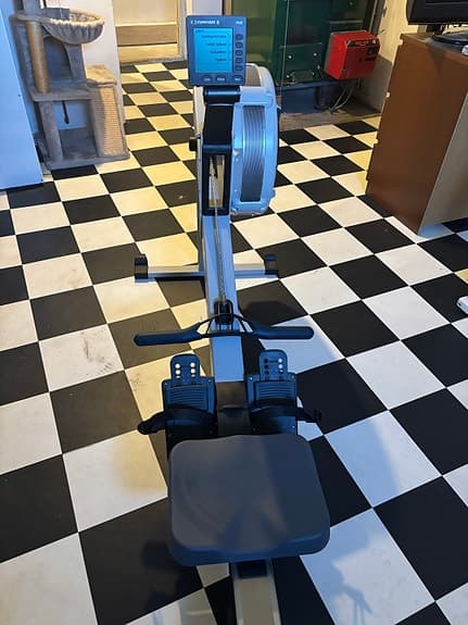 Concept2 roddmaskin med PM5-monitor