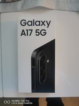 Samsung Galaxy A17 5G svart smartphone