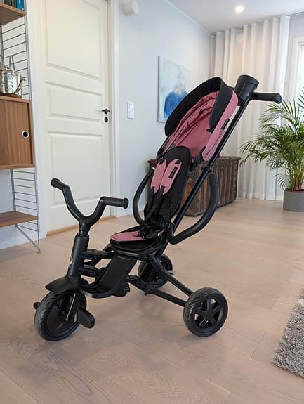 QPlay trehjuling med skjutstång rosa/svart