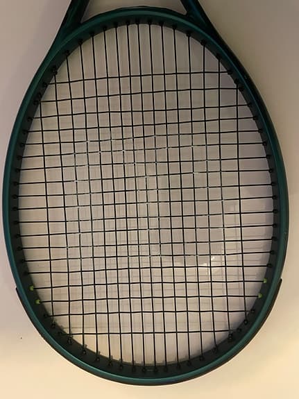 Tennisrack Wilson Blade v9 16/19, grepp 3, 305g