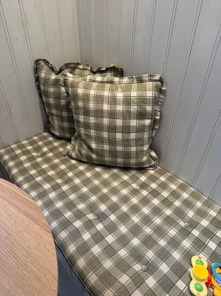 Studio Cathy Nordström - 2 kuddfodral + specialsydd sittdyna