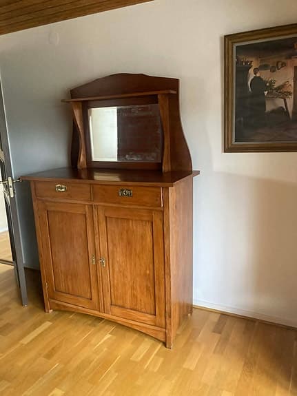 flera olika byråer å skåp etc