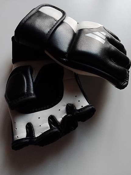 MMA gloves Unused ADIDAS (Medium)