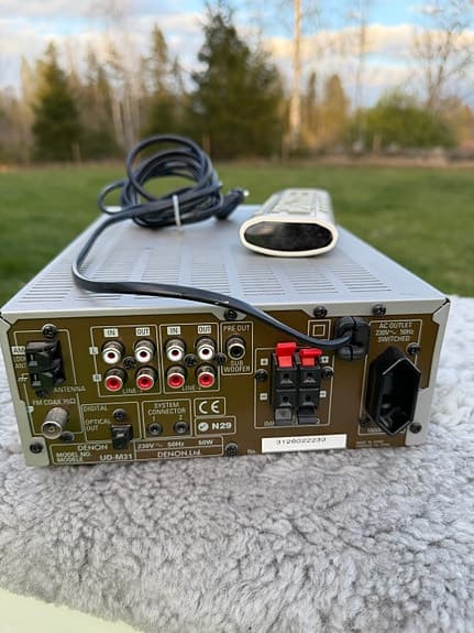 Denon mini stereoanläggning med radio och DVD