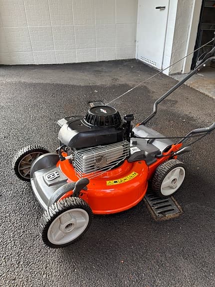 Serv ice  Gräsklippare bensindriven