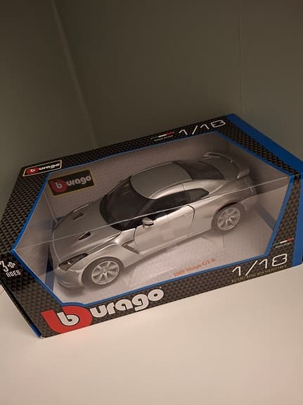 Modellbilar Bburago & Maisto 1:18 & 1:24