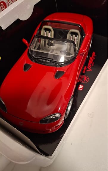 Modellbilar Bburago & Maisto 1:18 & 1:24