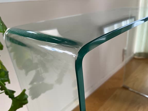 Elegant konsolbord i glas – nyskick (KENDALL)