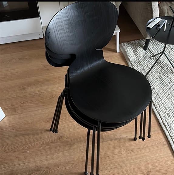 Fritz Hansen Arne Jacobsen Myran stol svart 4st