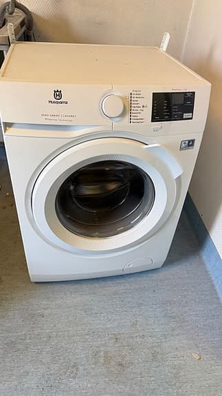 Husqvarna frontmatad tvättmaskin vit.