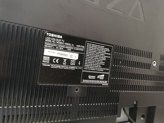 Toshiba 40" LCD-TV – 40RV733 – Fungerar felfritt