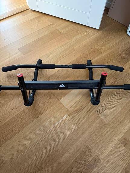 Adidas träningsstång dörrtrapets