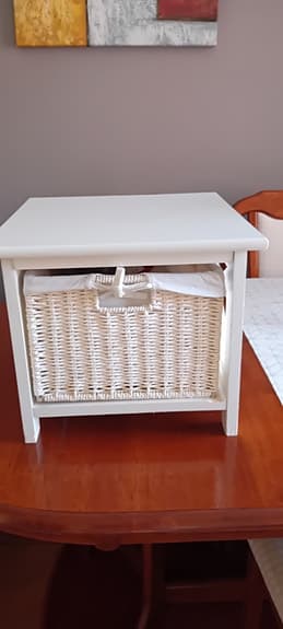 Sängbord med 1 låda vit/ Jysk, 2 st, L/D/H cm 36/37/30