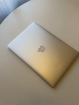 Apple MacBook bärbar dator 15 tum silver