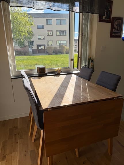 Matbord och stolar från rawico Home