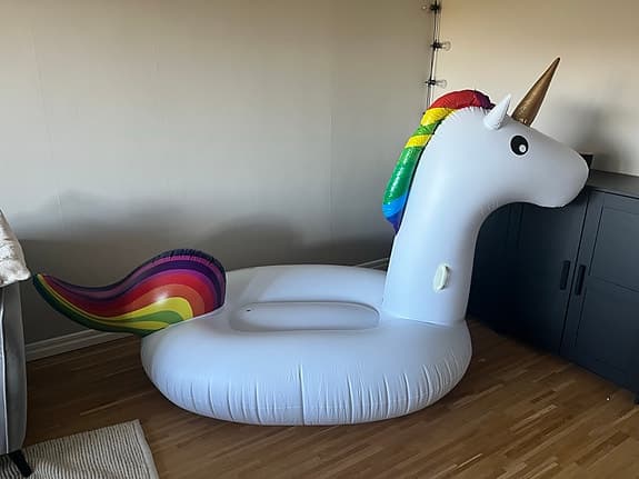 Gigantisk Uppblåsbar Enhörning