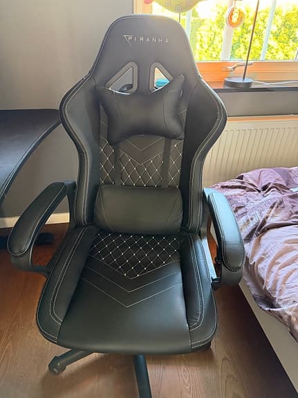 Pirahna gaming stol