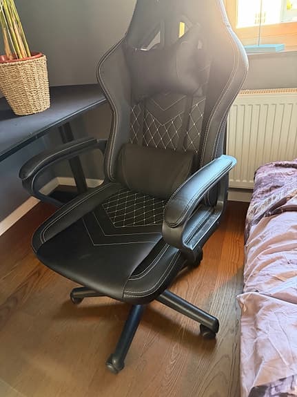 Pirahna gaming stol